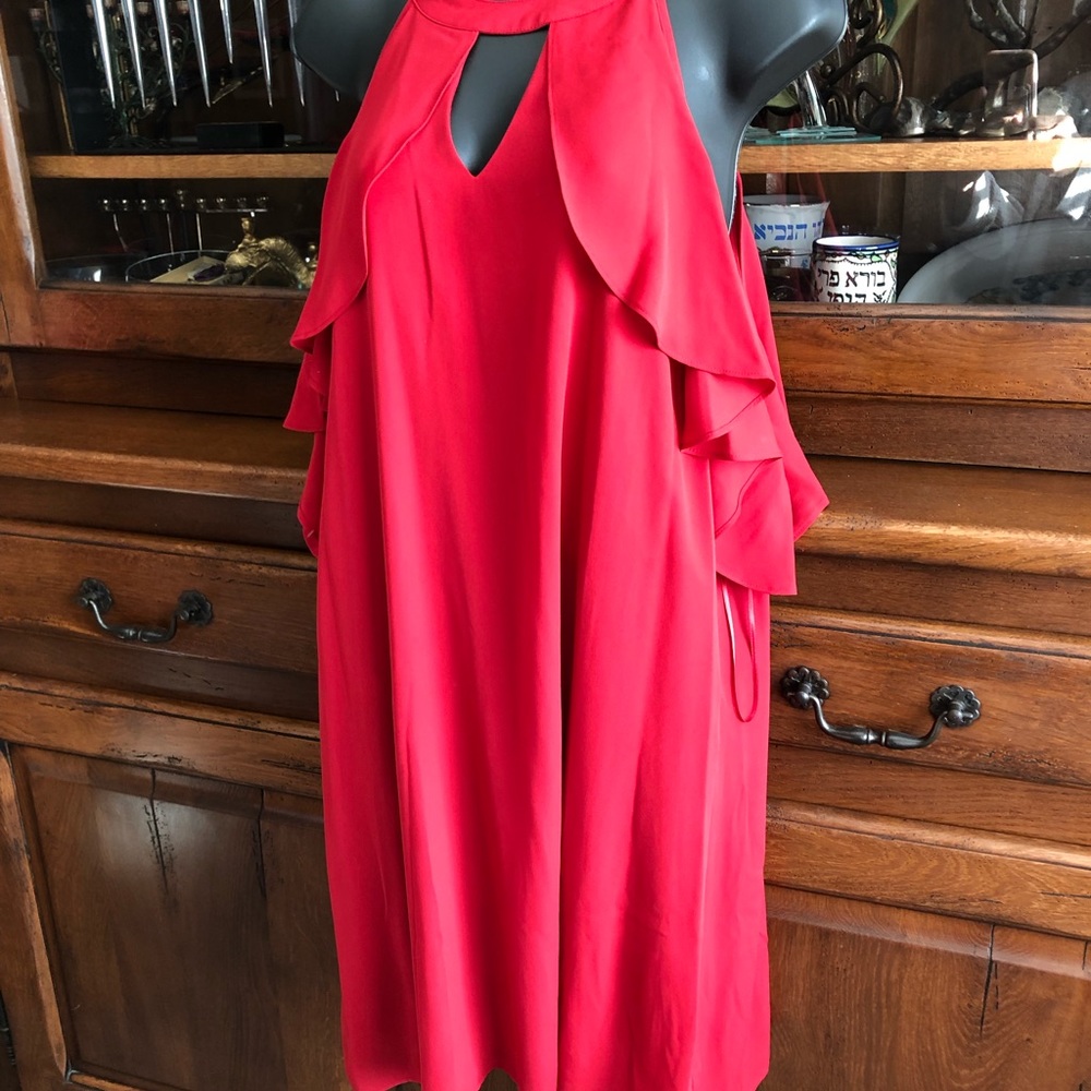 Cold-Shoulder Tunic - Picture 2 of 5